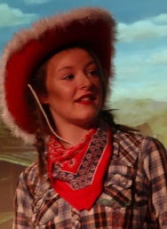 Annie (Beth Williamson)